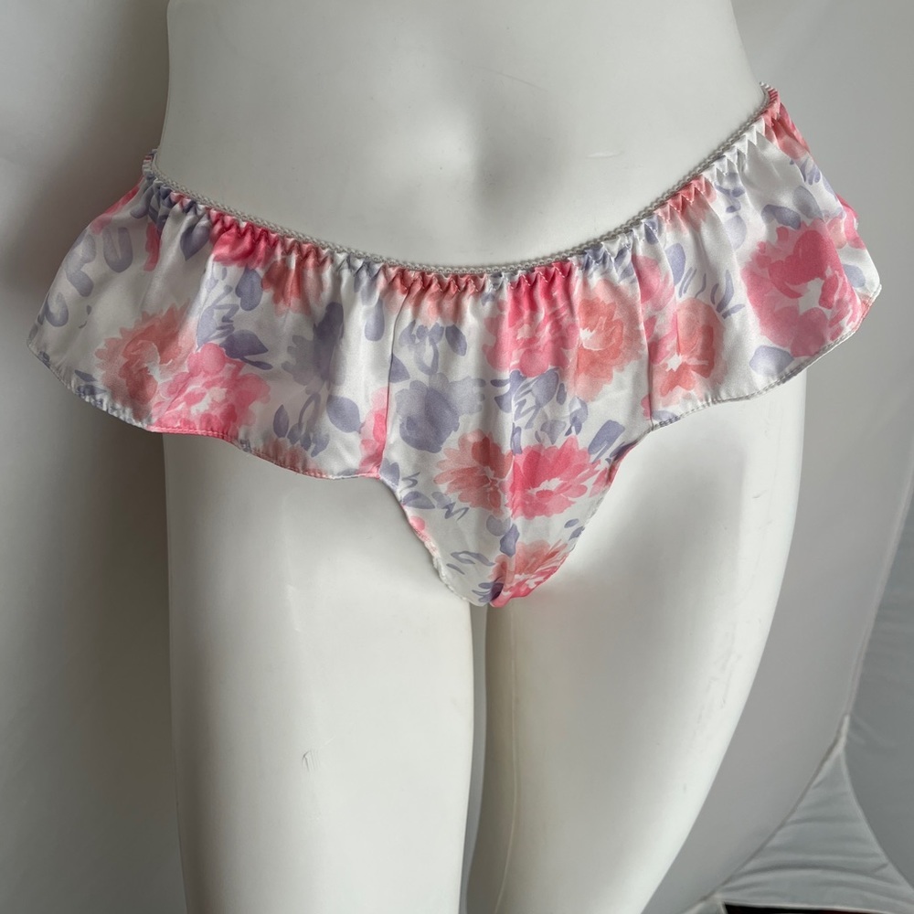 Berlei pastel multicolor floral satin flutter panty